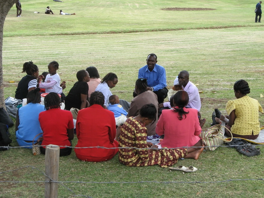 Загрузка картинки - Найроби, центральный парк. Дискуссионный клуб