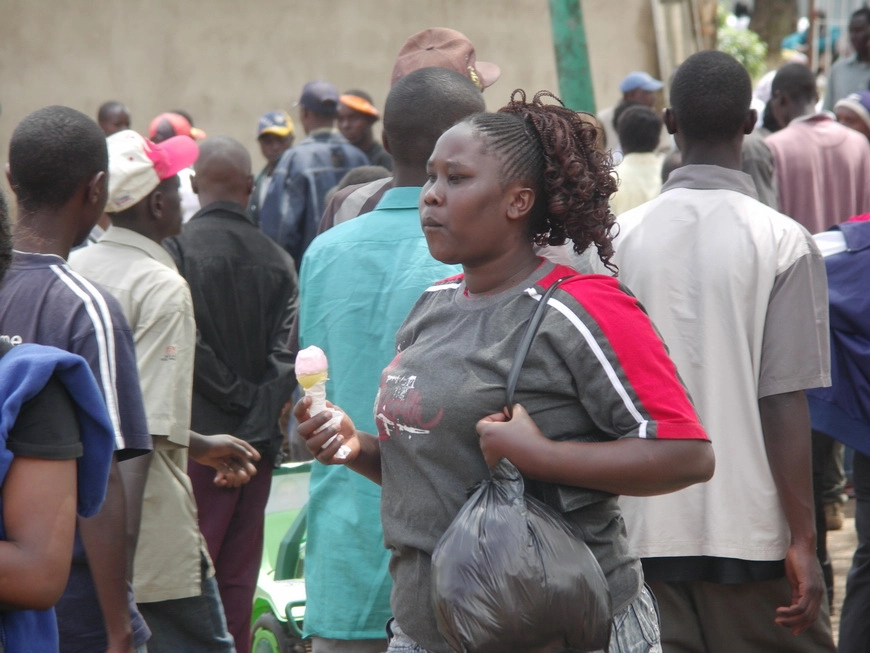 Загрузка картинки - Найроби, центральный парк. Чёрный Ангел