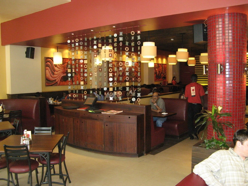 Загрузка картинки - Найроби, центр. Пафосная кофейня