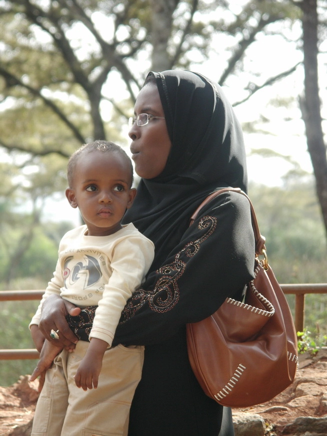 Загрузка картинки - Найроби, жирафий парк. Чёрные Ангелы