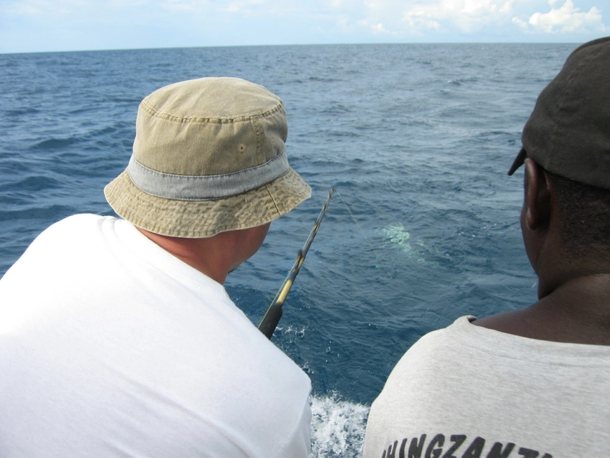 Загрузка картинки - Индийский океан. Марик зацепил корабль капитана Немо