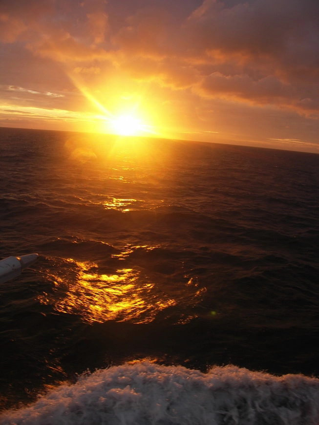 Загрузка картинки - Индийский океан. Эль Закат в Океане