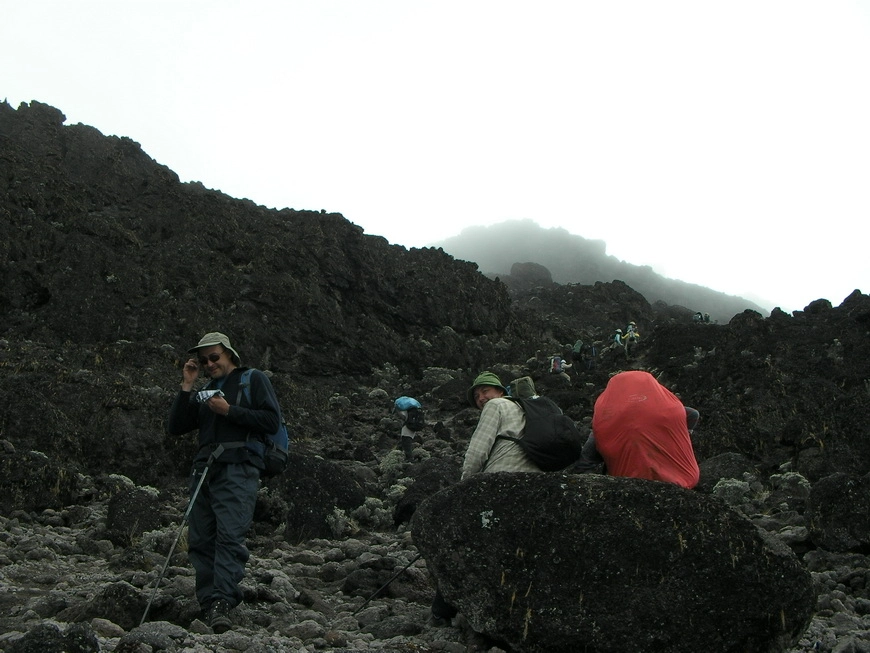 Загрузка картинки - Килиманджаро, Стена Барранко. Привал