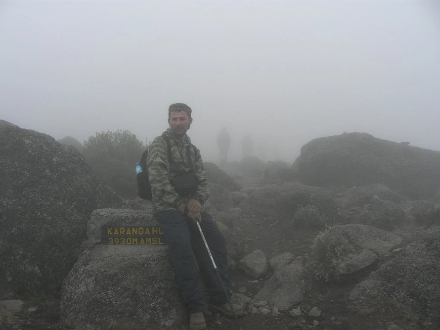 Загрузка картинки - Килиманджаро, Каранга Хат. В полном тумане