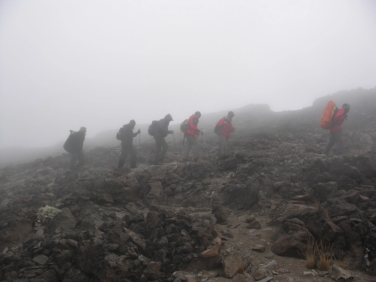 Загрузка картинки - Килиманджаро, маршрут Мачаме. Команда туманных гонщиков