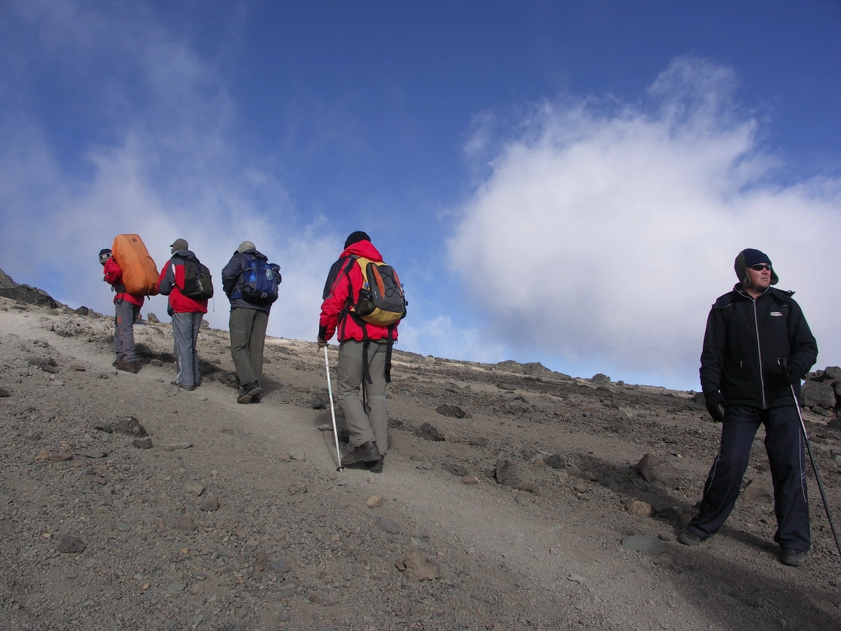 Загрузка картинки - Килиманджаро, Южный склон. Джимми планирует побег с Джошуа