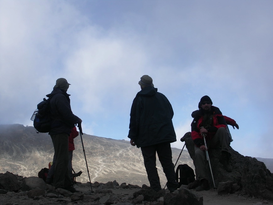 Загрузка картинки - Килиманджаро, Южный склон. Привал