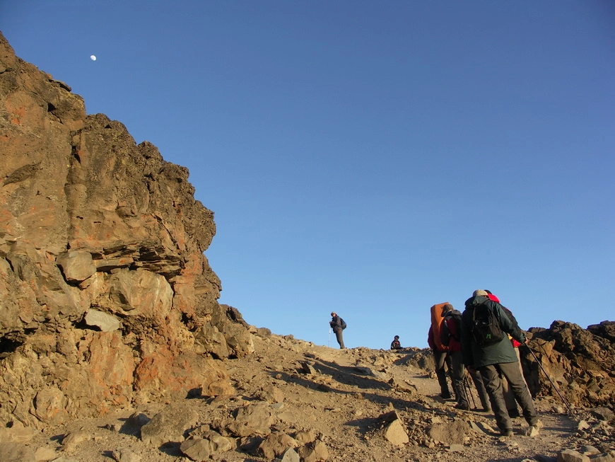 Загрузка картинки - Килиманджаро, хребет Барафу