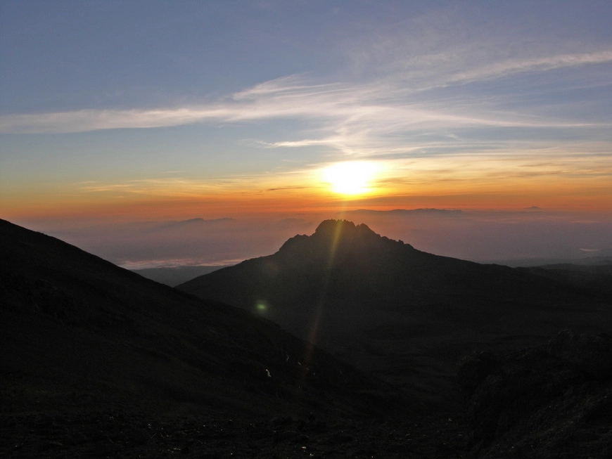 Загрузка картинки - Килиманджаро, почти Вершина. Рассвет, 6:13