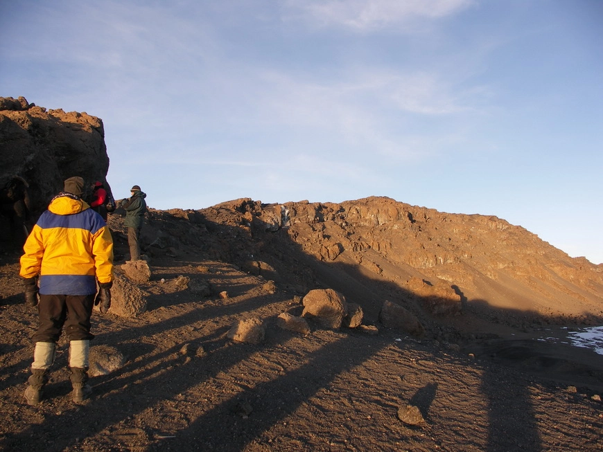 Загрузка картинки - Килиманджаро, Стелла Пойнт. В ожидании буфетчицы с чаем