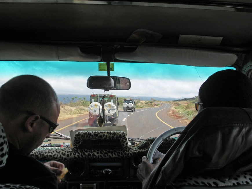 Загрузка картинки - Дорога на Нгоро-Нгоро