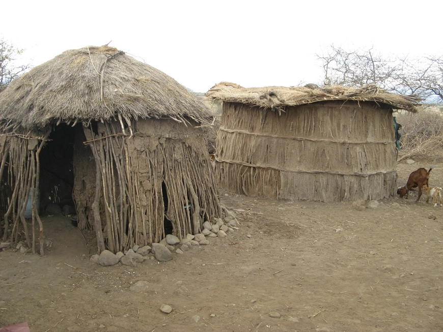 Загрузка картинки - Масайская деревня