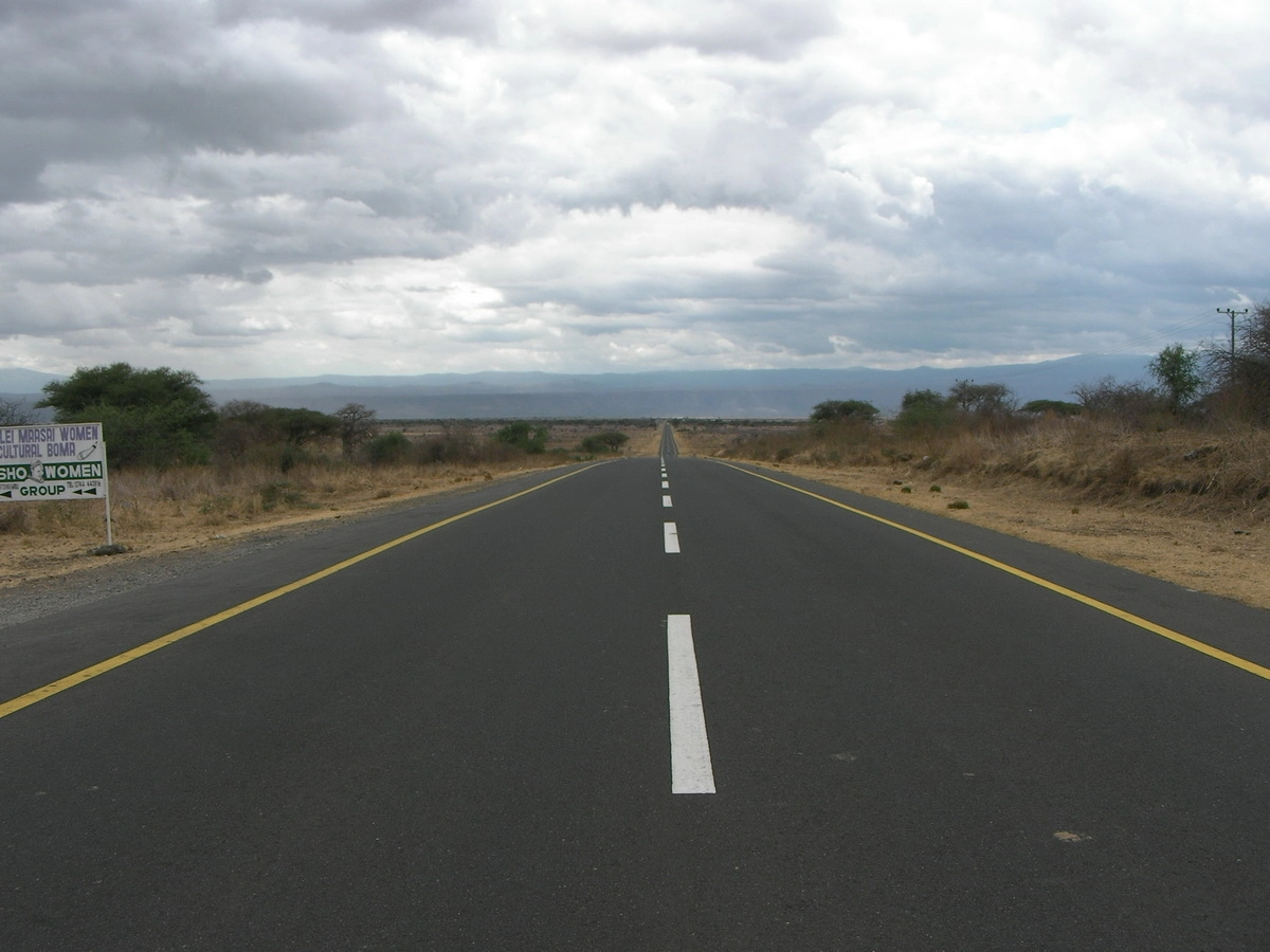 Загрузка картинки - Пыль африканских дорог