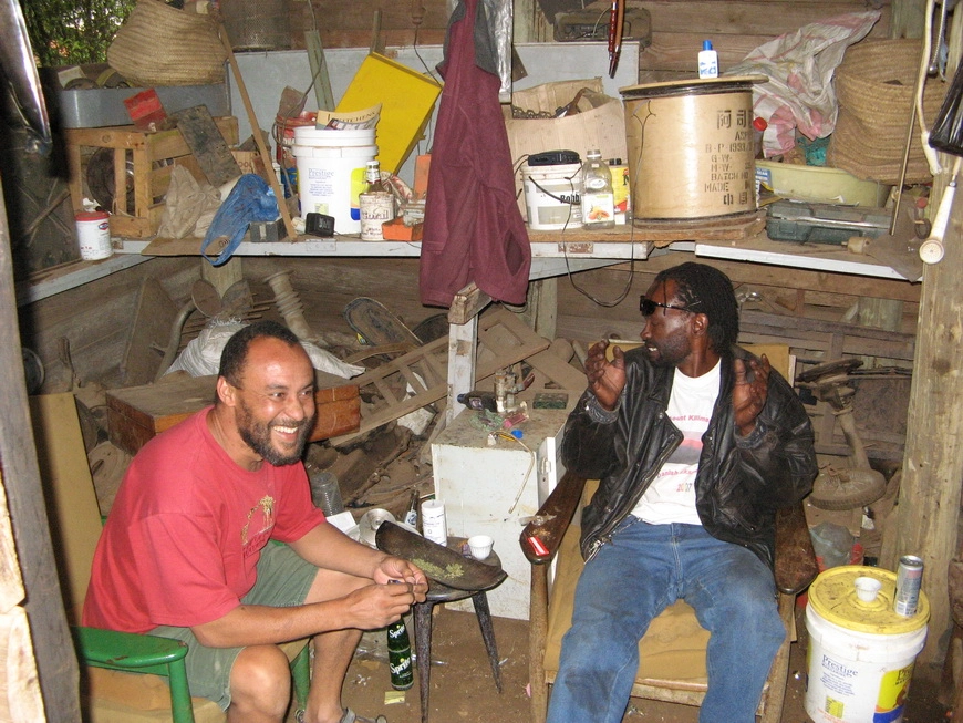 Загрузка картинки - Аруша. Папа Луи и Крис