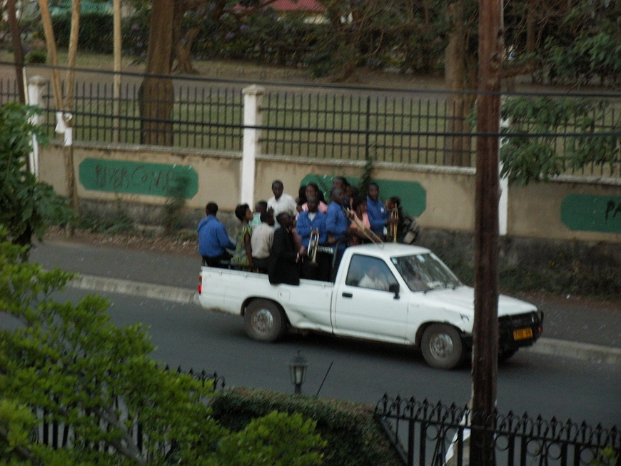 Загрузка картинки - Аруша. Надежды маленький оркестрик
