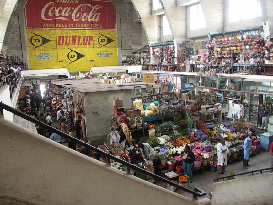 Загрузка картинки - Найроби, Сити-маркет внутри