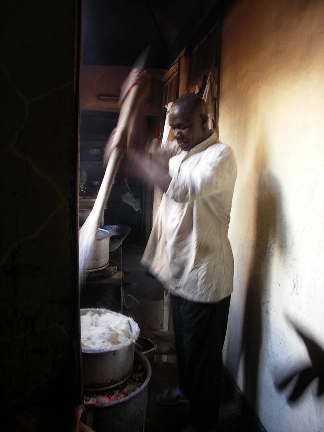 Загрузка картинки - Найроби, Чисто африканский ресторан. Угали