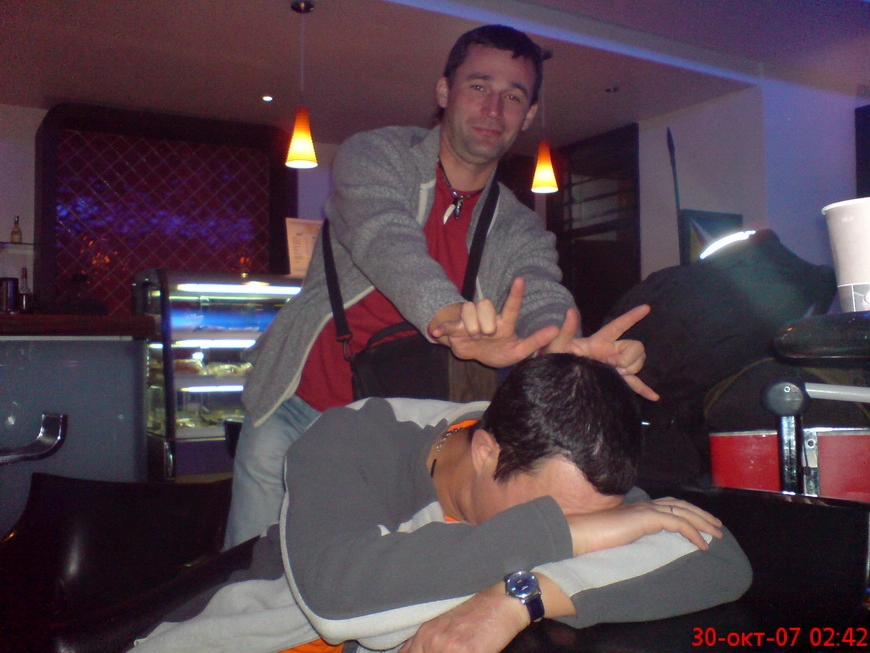 Загрузка картинки - Найроби, аэропорт. Гонки по Кафке