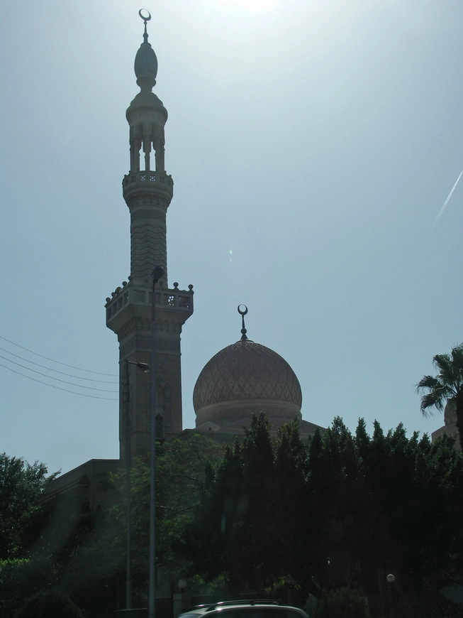 Загрузка картинки - Каир, город тысячи мечетей