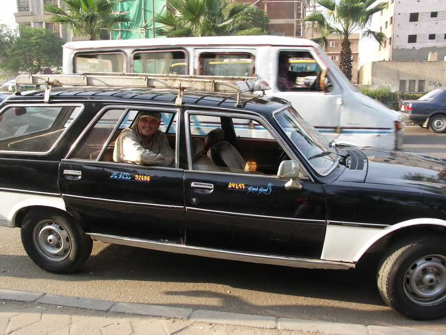 Загрузка картинки - Киар, трафик. Брат Джимми в минивэне
