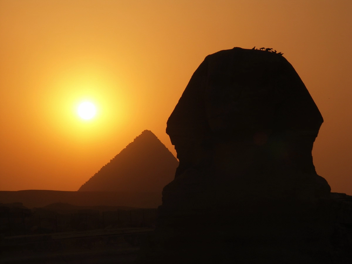 Загрузка картинки - Гиза в закатных лучах
