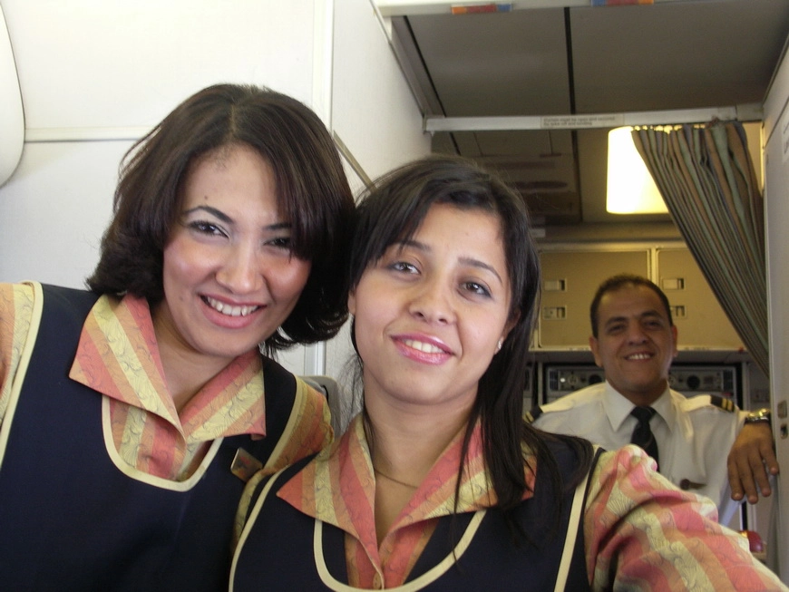 Загрузка картинки - Борт Каир-Москва. Ширин, Айрин и какой-то Шукран
