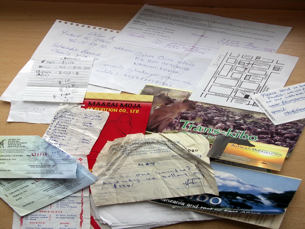 Загрузка картинки - Пыль африканских дорог