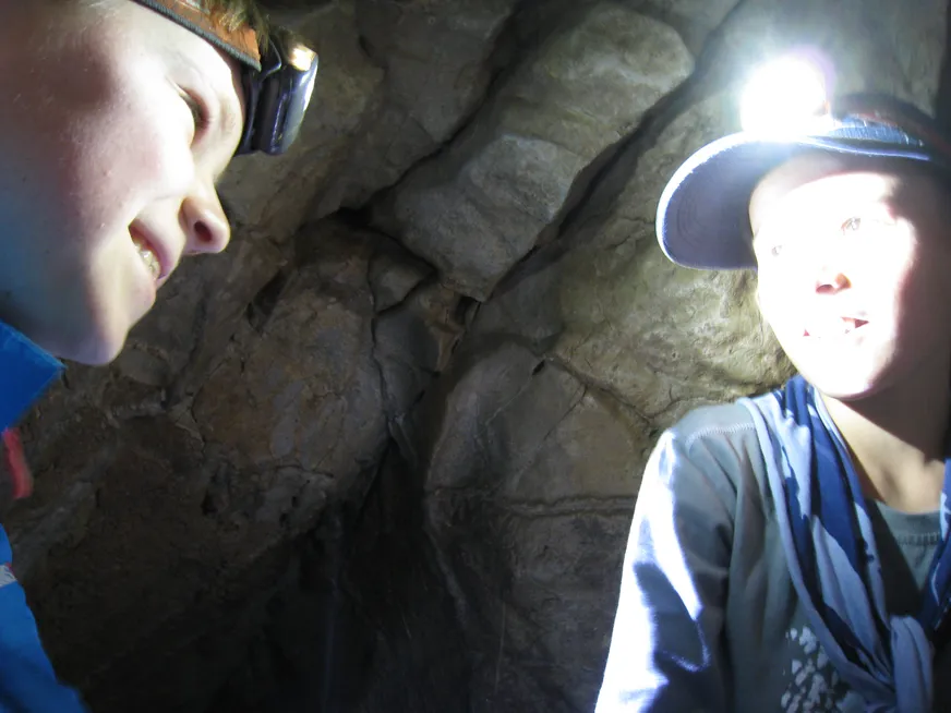 Загрузка картинки - Агидель. Дети на фоне гнезда Чужого