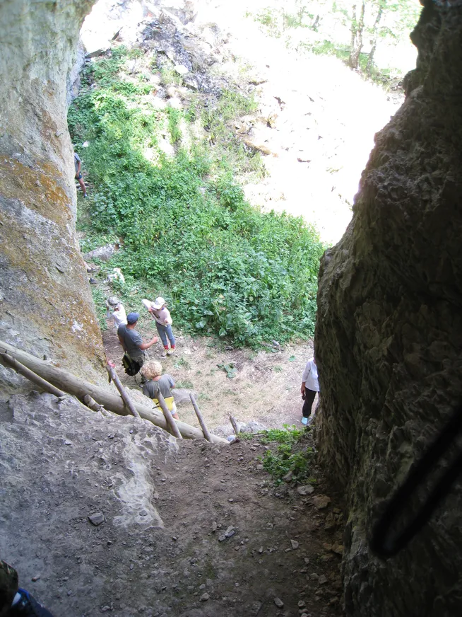 Загрузка картинки - Агидель. Вид со второго этажа галереи