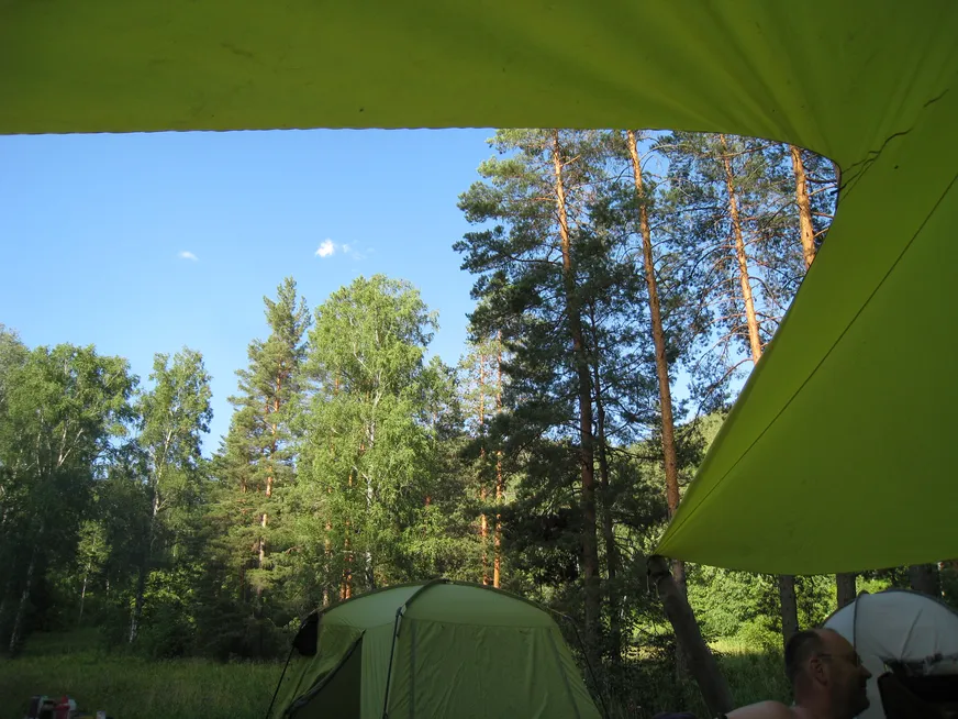 Загрузка картинки - Агидель, лагерь. Из-под навеса