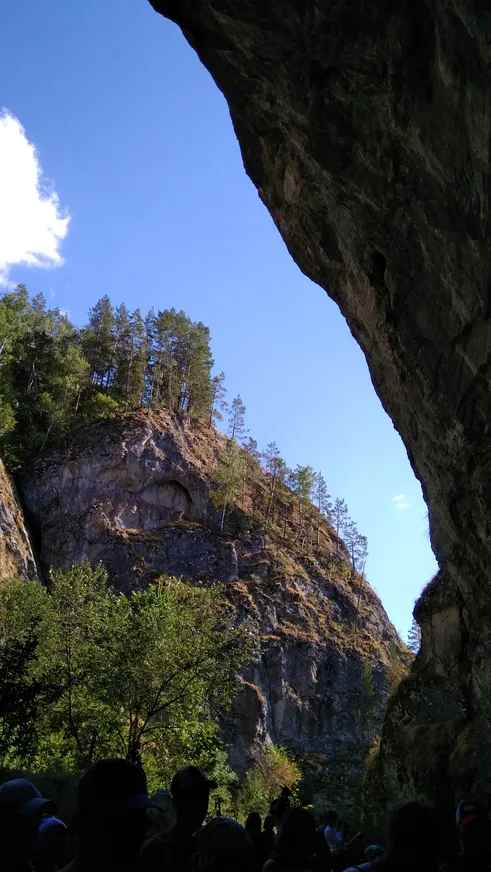 Загрузка картинки - Агидель, Капова пещера. Вид из пещеры