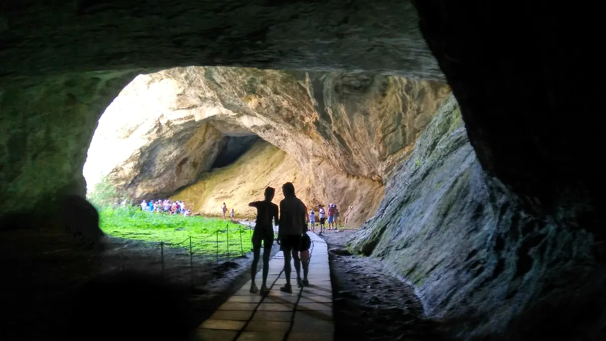 Загрузка картинки - Агидель. Вид из Каповой пещеры