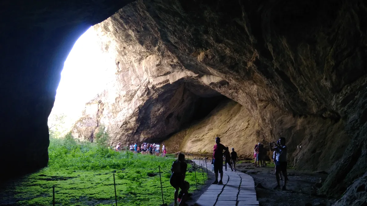 Загрузка картинки - Агидель. Вид из Каповой пещеры