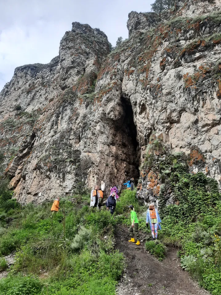 Загрузка картинки - Ай 2024. Расщелина Промежность