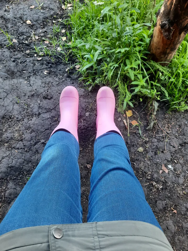 Загрузка картинки - Ай 2024. Розовые сапожки