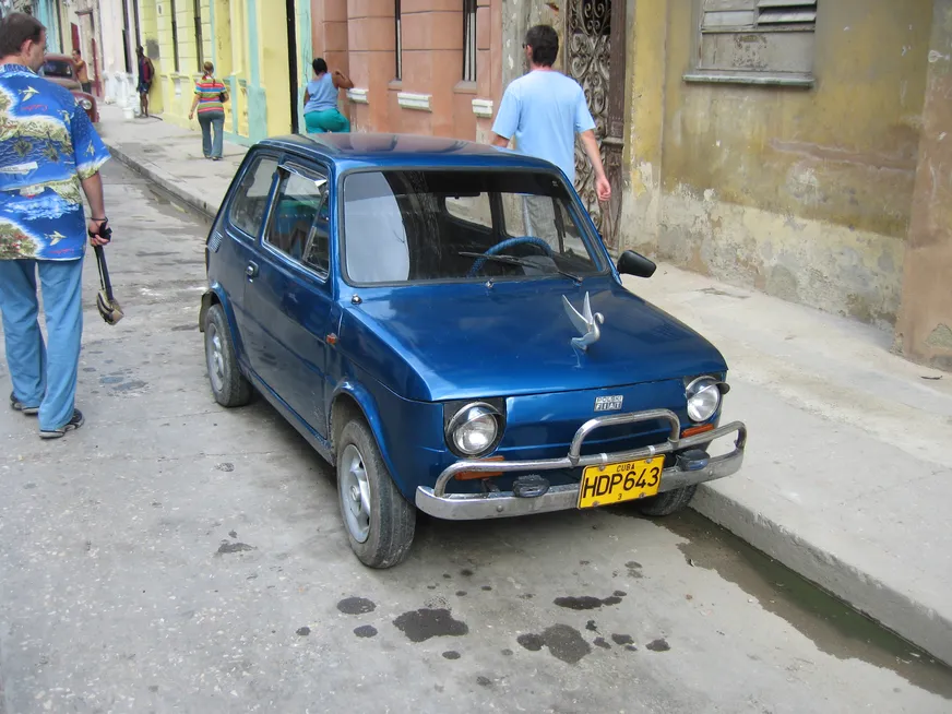 Загрузка картинки - Гавана. Фиат