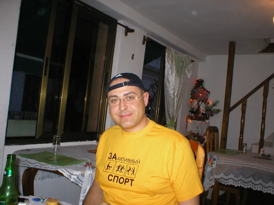 Загрузка картинки - Гавана, ресторан на троих. Какой-то Рыга