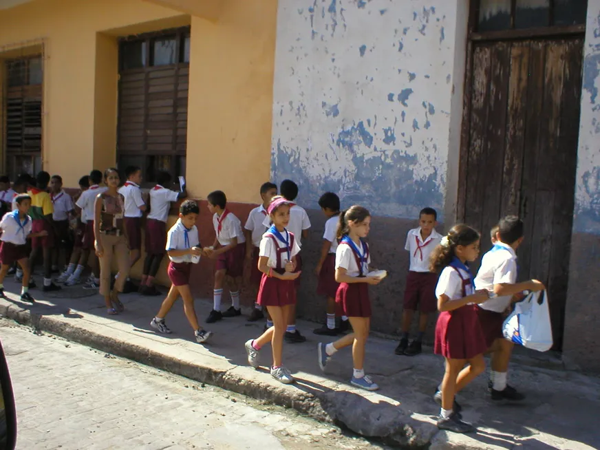 Загрузка картинки - Сьенфуегос. Кубинские детки