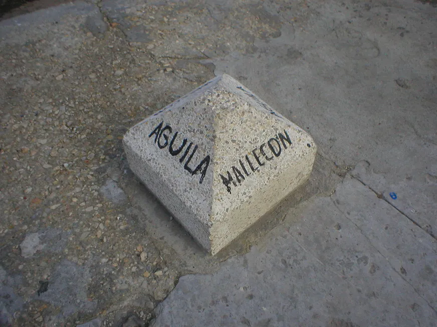 Загрузка картинки - Гавана. Указатели улиц