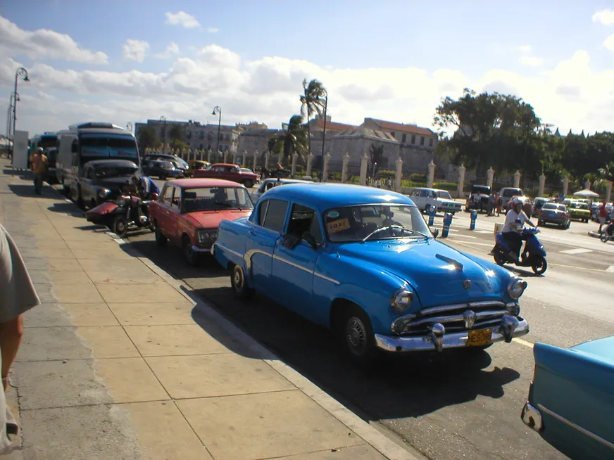Загрузка картинки - Гавана. Авто