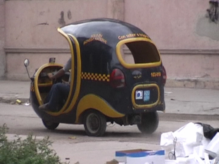 Загрузка картинки - Гавана. Тук-тук