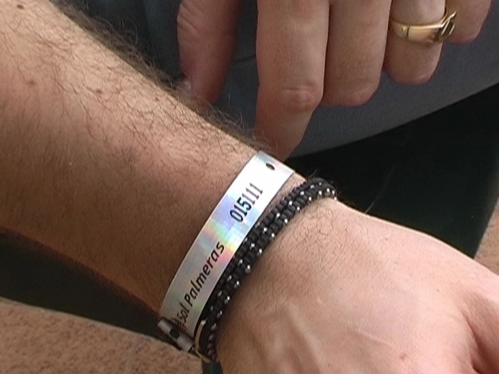 Загрузка картинки - Сол Пальмерас. Голографическая метка