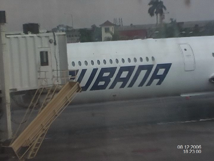 Загрузка картинки - Борт Москва-Гавана, вид извне