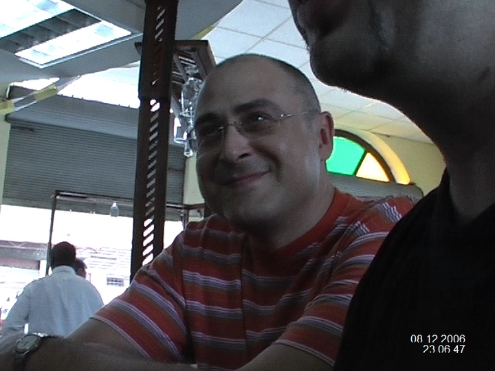 Загрузка картинки - Бобры в кафе у Луиса