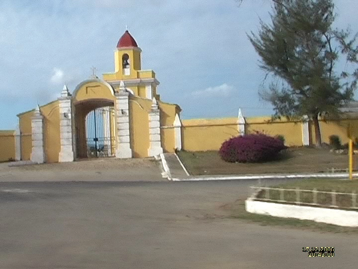 Загрузка картинки - Тринидад. Кладбище