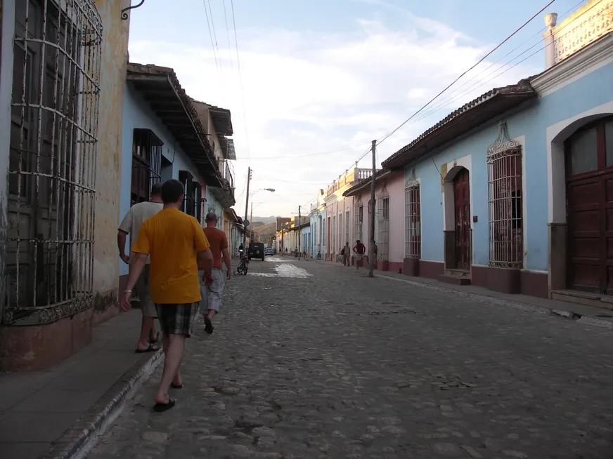 Загрузка картинки - Тринидад. По дороге в кафе