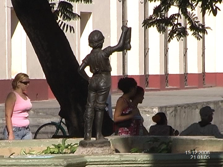 Загрузка картинки - Санта-Клара. Памятник босоногому Агутину