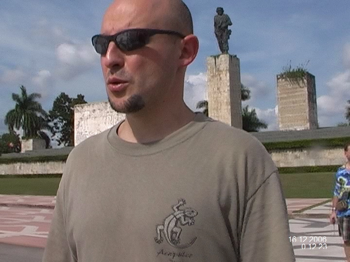 Загрузка картинки - Санта-Клара, Монумент Че. Дневники мотоциклиста