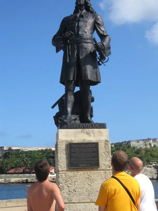 Загрузка картинки - Лябана. Памятник какому-то рыге