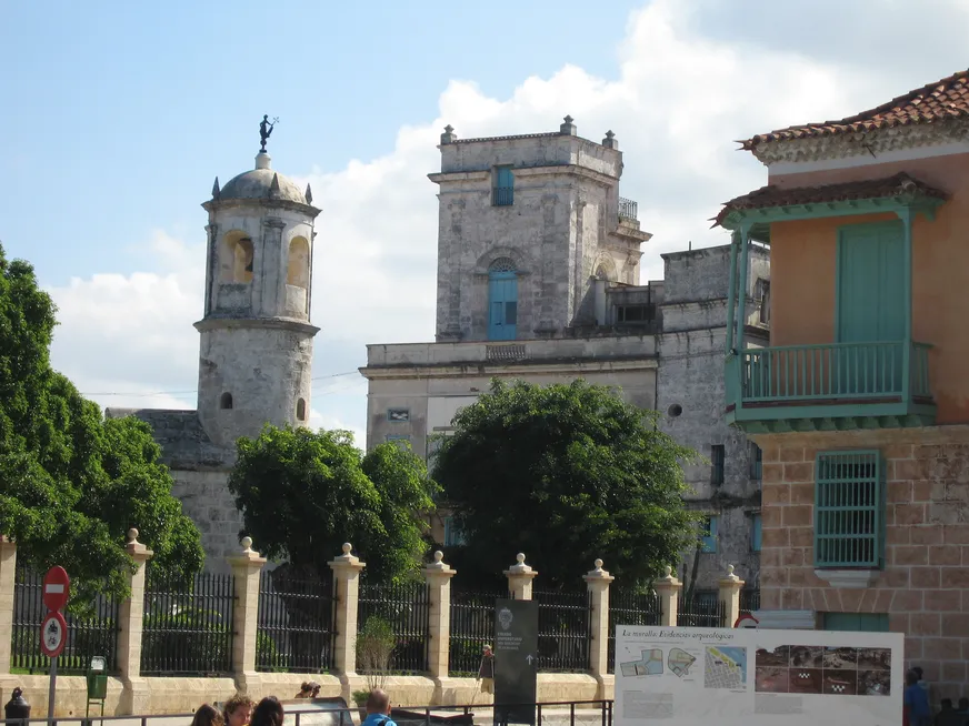 Загрузка картинки - Лябана. Ромовая девочка на шаре